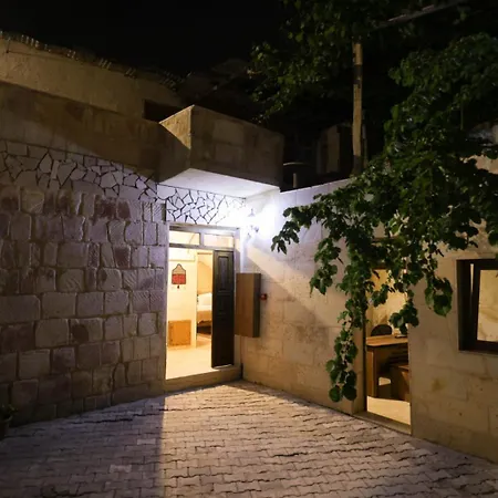 Asma Cave House *